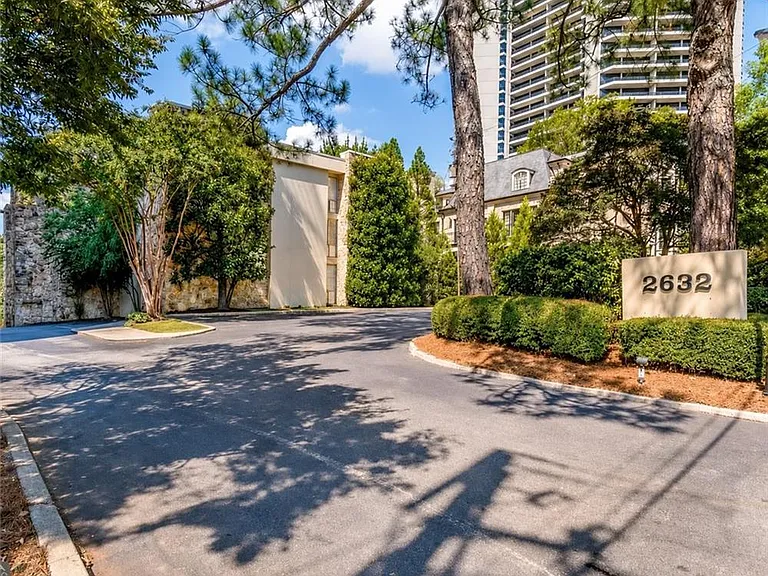 2632 Peachtree Rd NW #304B — Photo 1