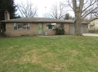 632 Hachmuth Dr NW, Comstock Park, MI 49321