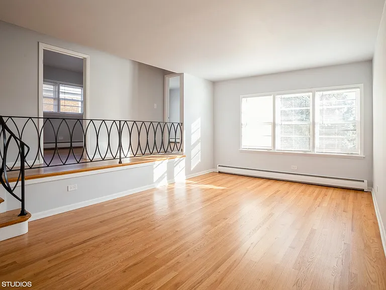 1022 Arnold Ct #2 — Photo 2