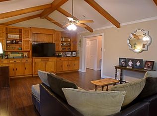 13136 Colony Rd, Needville, TX 77461