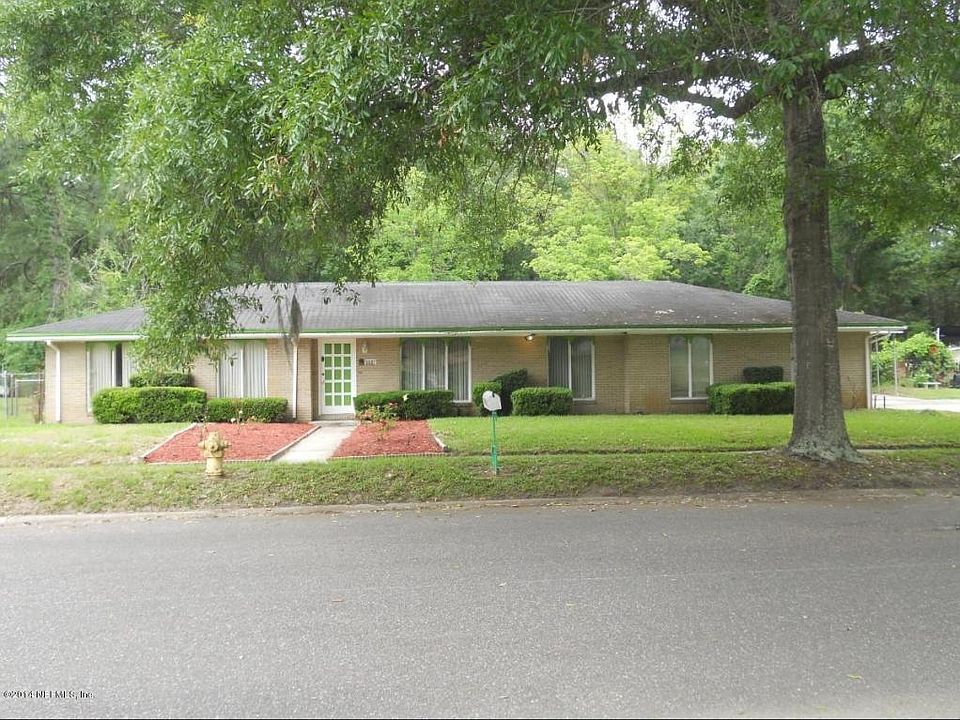 1st image of 5697 Finch Ave