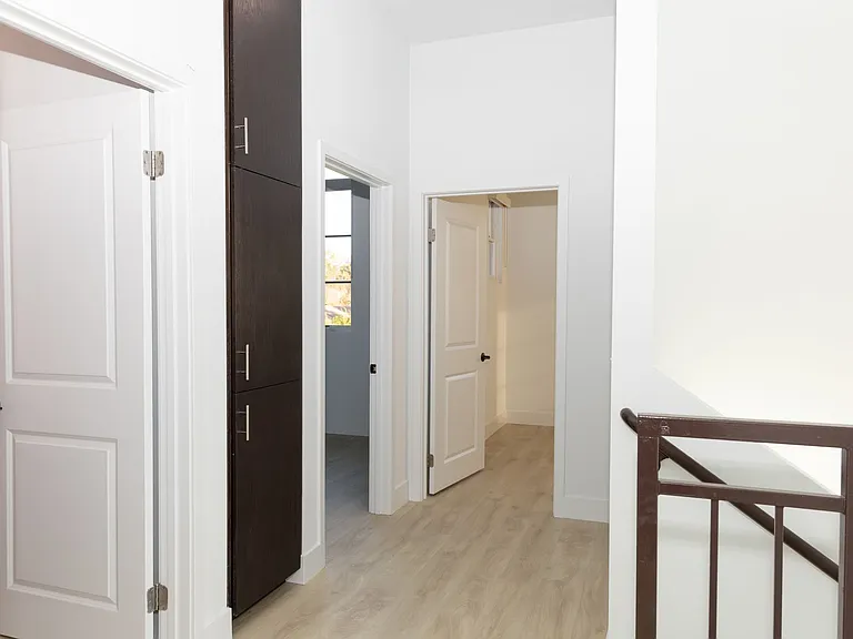 72 W Santa Clara St — Photo 33