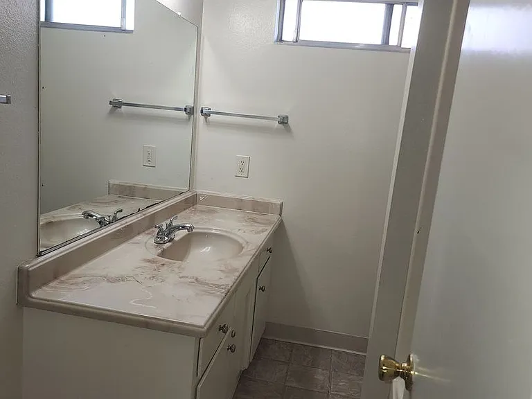 2405 Vera Cruz Dr — Photo 12