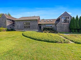 958 Cobb Rd W, Water Mill, NY 11976