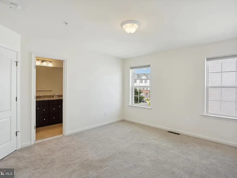 18320 Woodhouse Ln — Photo 24
