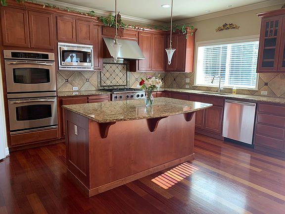 3rd image of 16145 Northup Way