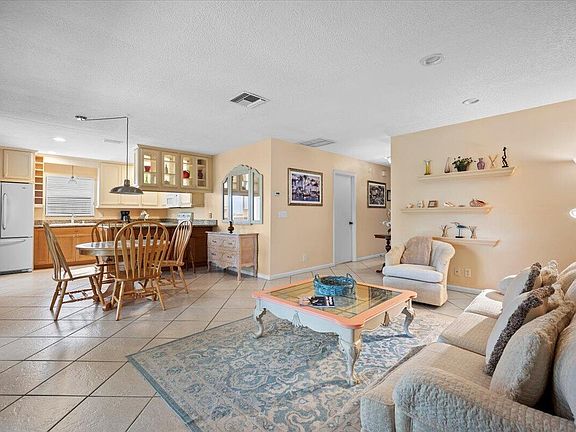 5th image of 1419 Riverside Cir