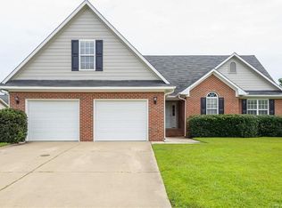 3812 Little John Ct, Fayetteville, NC 28306