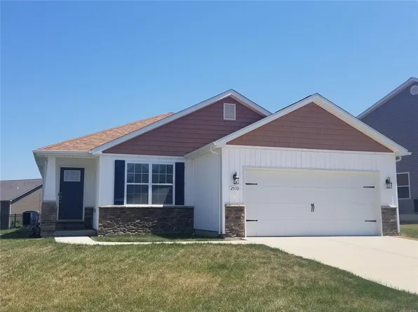 2530 London Ln, Belleville, IL 62221