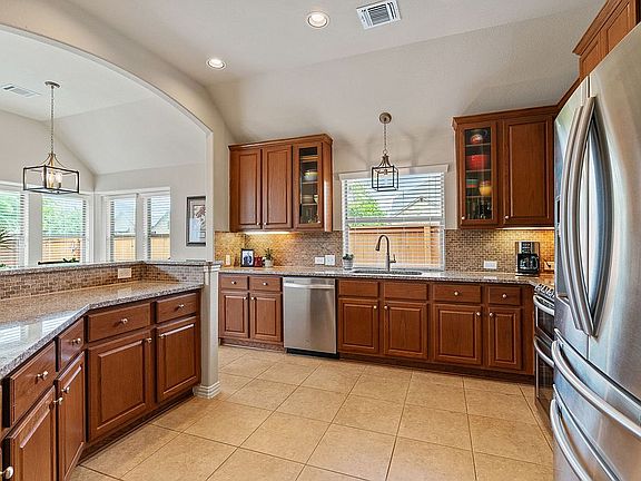 5th image of 2901 Castellan Ln