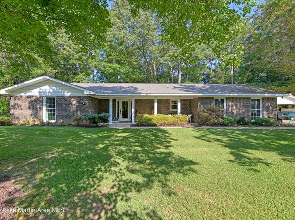 1892 Cathy Cir, Alexander City, AL 35010