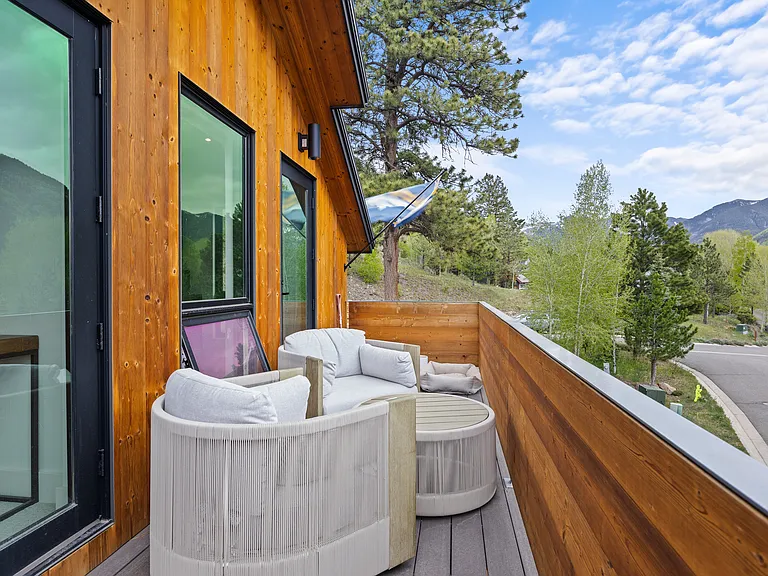 215 S Sunset Ridge Dr — Photo 12
