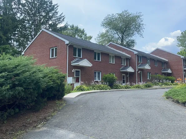 24 N East St APT 7, Amherst, MA 01002