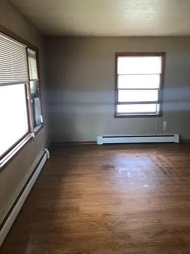 3049 Grand St NE Photo 1