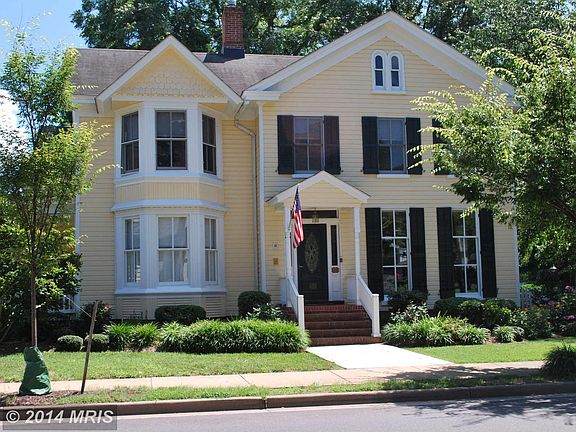 2nd image of 402 Goldsborough St APT D