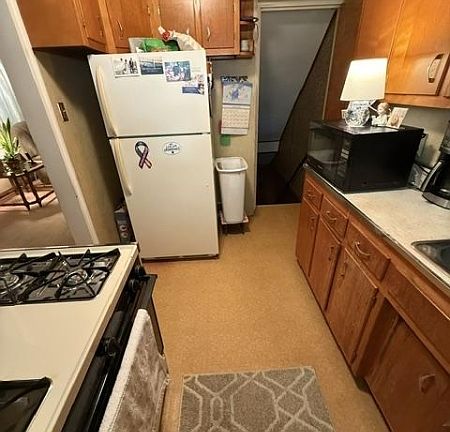 3rd image of 609A Arnett St