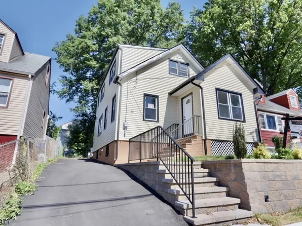 13 Crown St, Newark City, NJ 07106