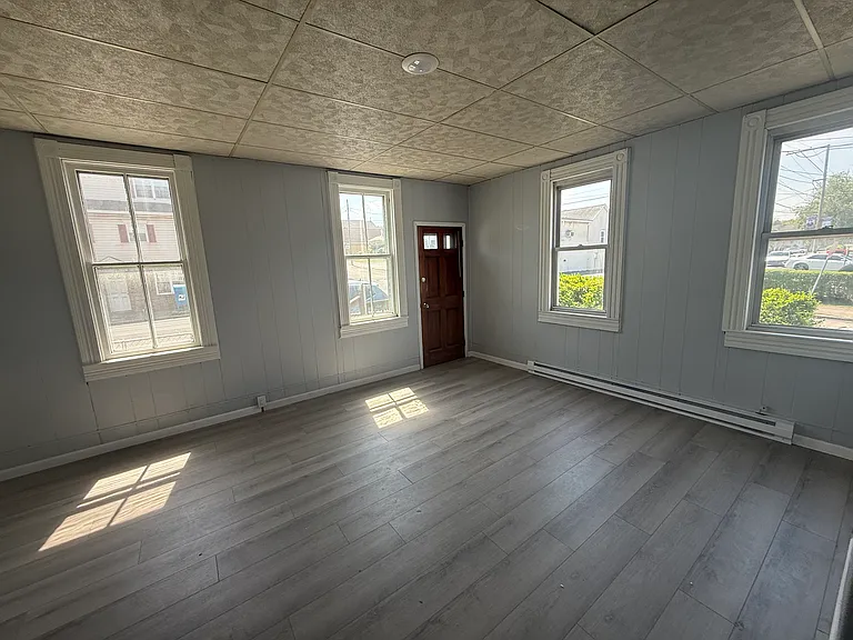 225 Main St #2R — Photo 6