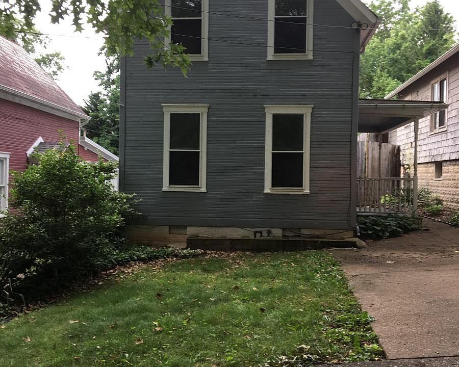 1st image of 907 Washington St