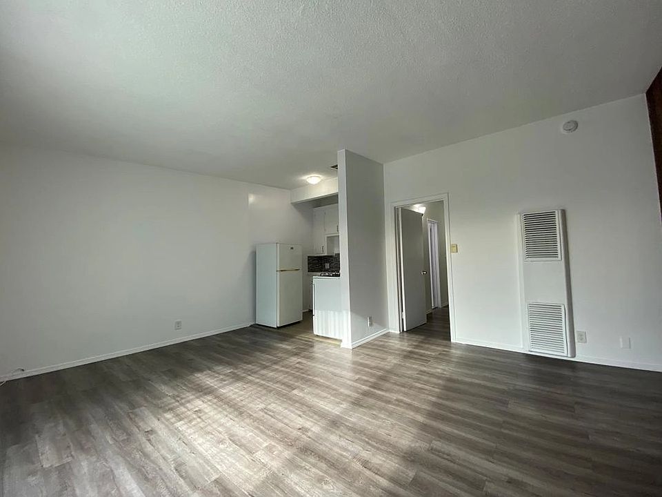 1st image of 241 4th Ave APT 10