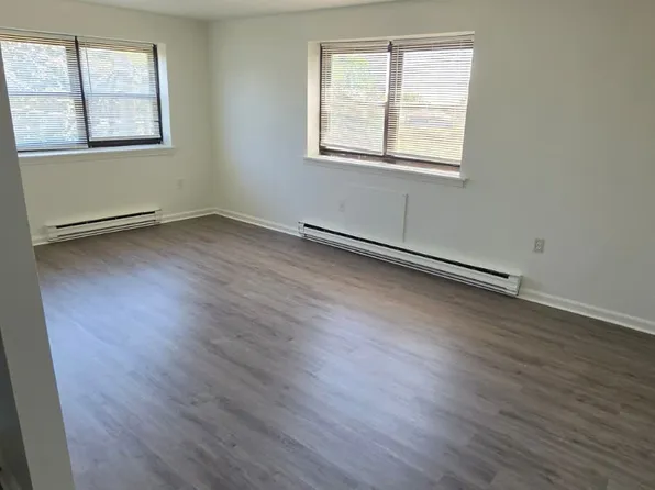 832 Atlantic St, Bridgeport, CT