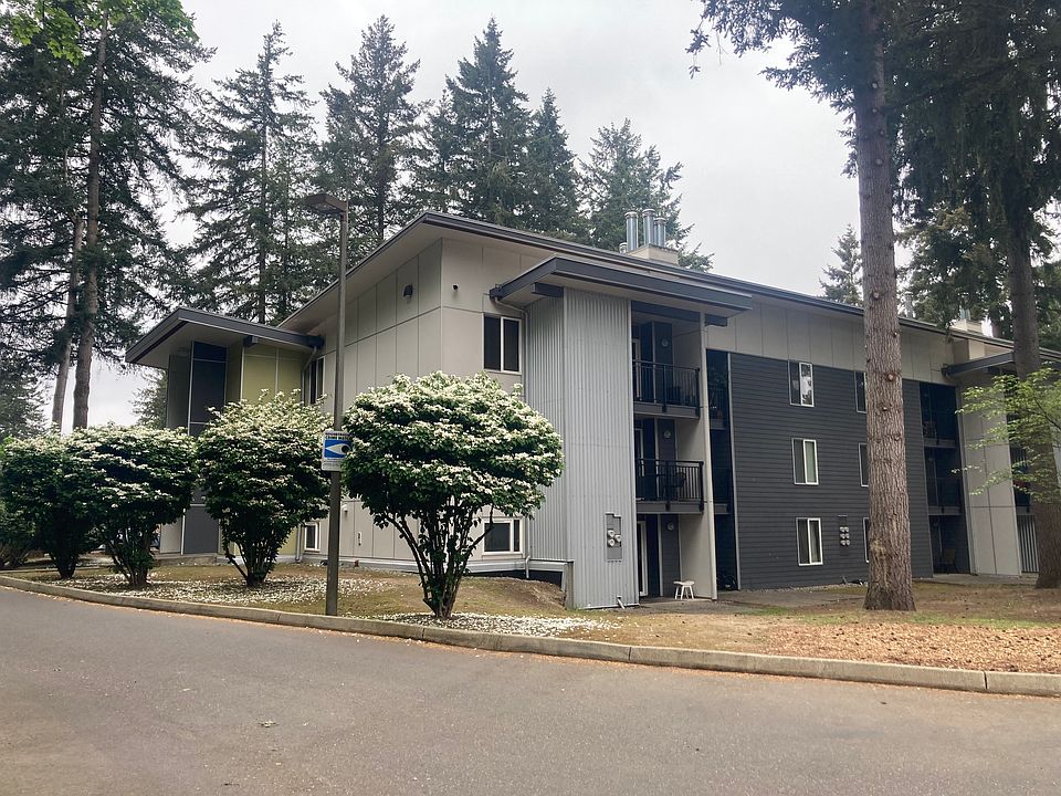 Bellevue Highlands, Building E