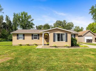 2908 Pinewood Dr, Fort Wayne, IN 46809