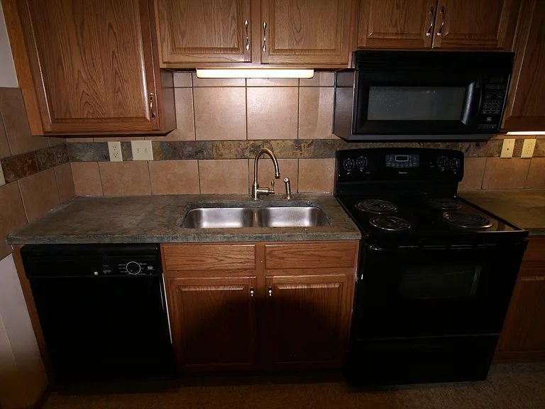 Pleasant Apartments — Photo 38
