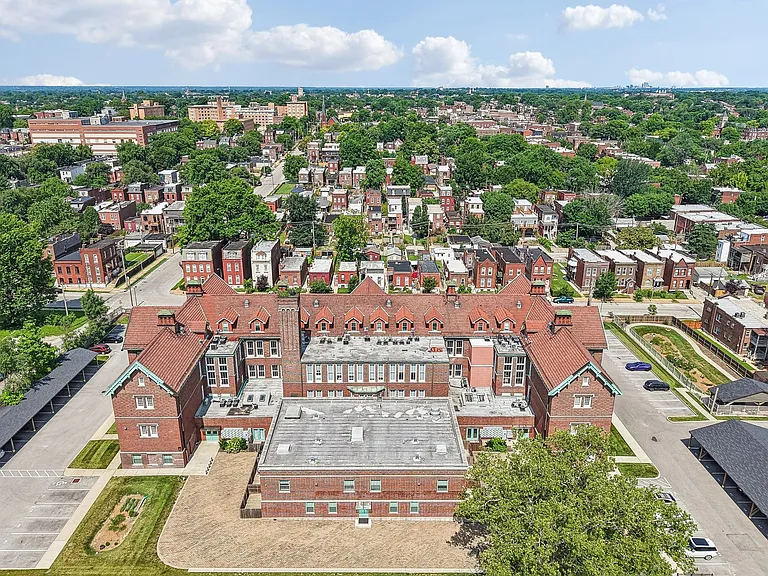 Shepard School Lofts — Photo 3