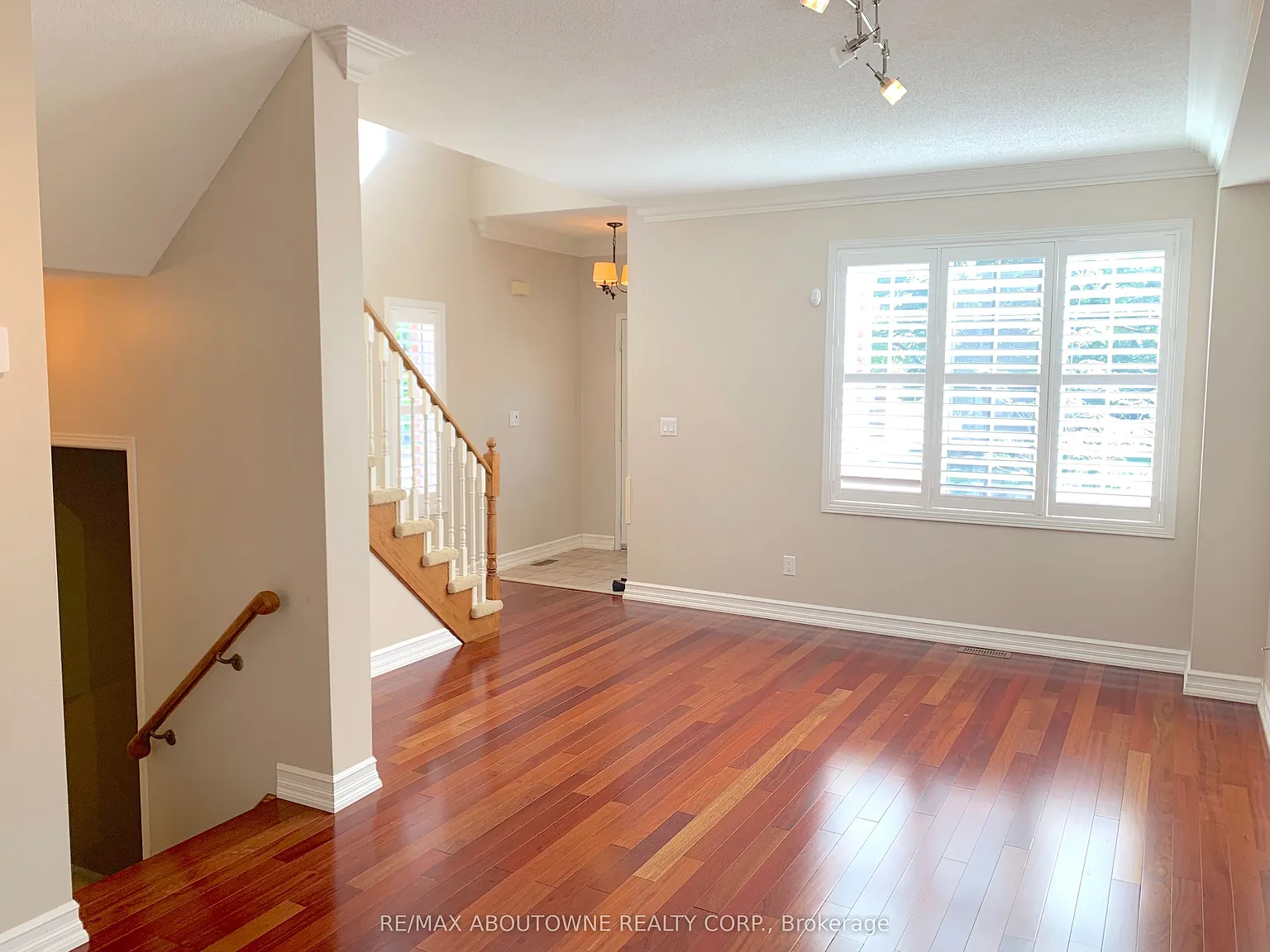 4 bed, $4,000 — Photo 3