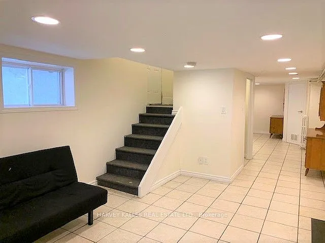 541 Palmerston Blvd #BASEMENT — Photo 3