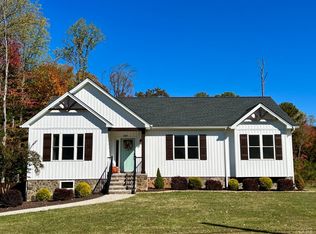 352 Winesap Rd, Madison Heights, VA 24572