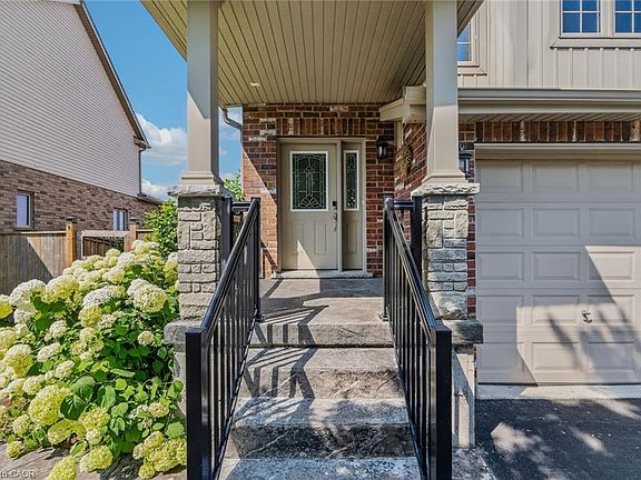 5th image of 174 Woodway Trl