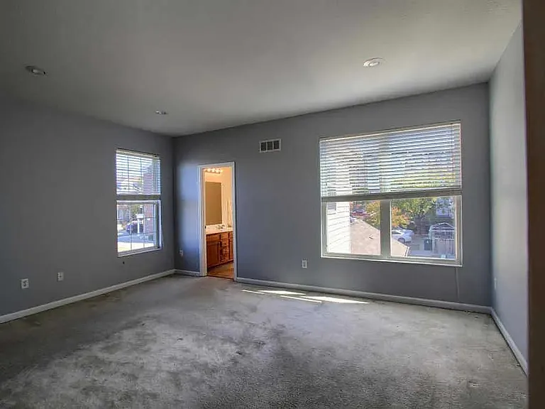 1434 Laurel Park Dr — Photo 13