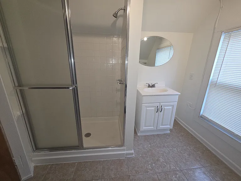 824 N Liberty St — Photo 17