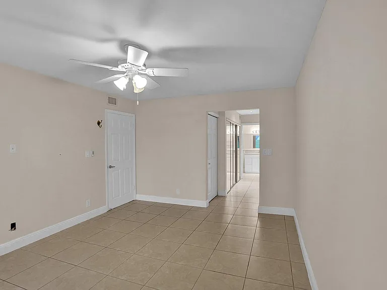 16300 Golf Club Rd #109 — Photo 8