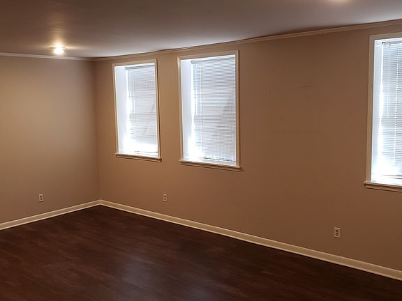 5th image of 114 N Kilgore St