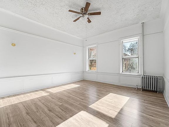 2nd image of 1384 Pacific St APT 2A