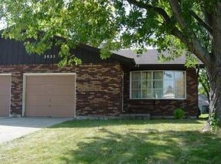 2025 Monday Dr, Elgin, IL 60123