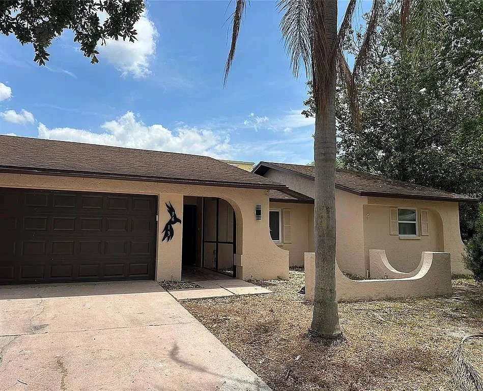 3 bed, 2.0 bath, 1575 sqft, $2,645 — Photo 1