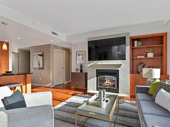 5th image of 10650 NE 9th Pl Unit 1020