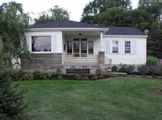 11401 W Pleasant Valley Rd, Parma, OH 44130