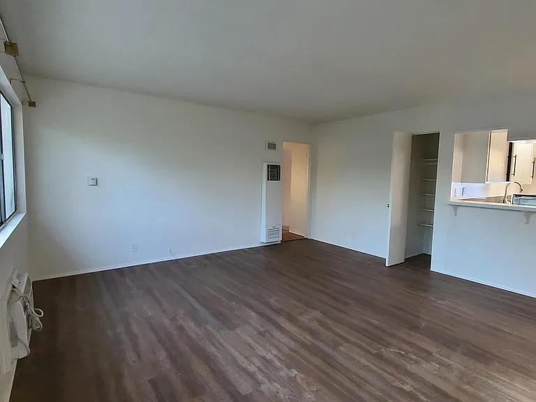 633 S Baldwin Ave #E — Photo 6