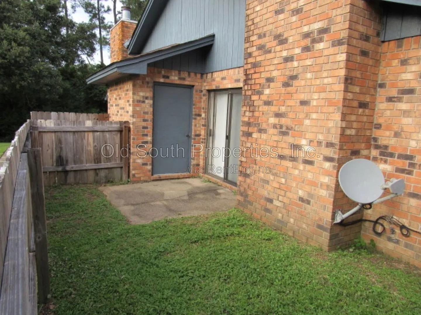 2 bed, 2.0 bath, 968 sqft, $1,250 — Photo 3