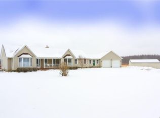 6902 Sand Hill Rd, Akron, NY 14001