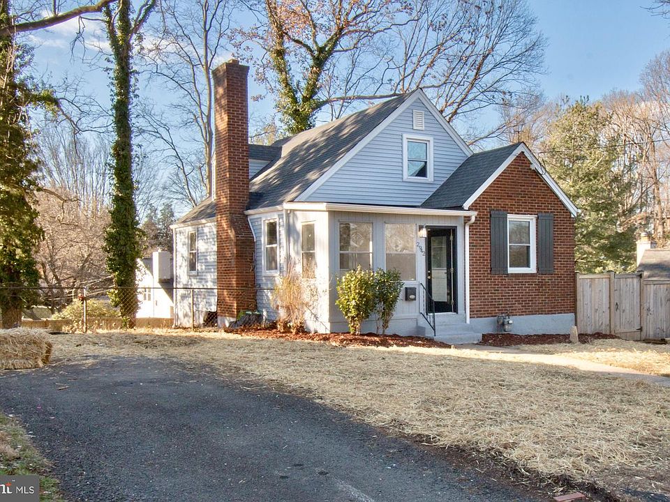 1st image of 2942 Woodlawn Ave