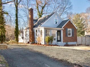 2942 Woodlawn Ave, Falls Church, VA 22042