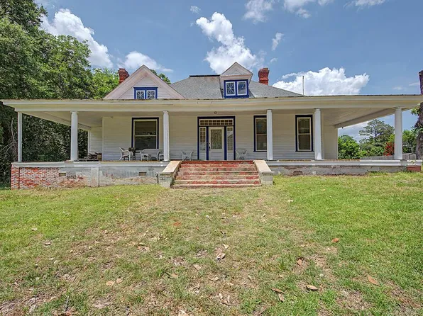 554 E Lee St, Dawson, GA 39842
