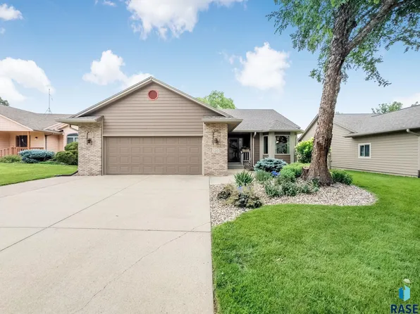 120 N Detroit Ave, Sioux Falls, SD 57110