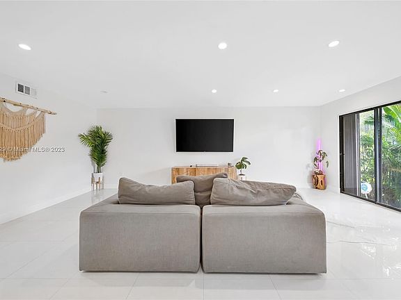 3rd image of 3736 NE 166th St #114